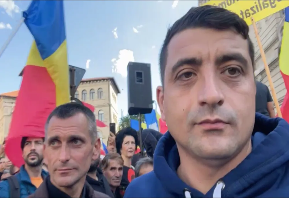 Liderul AUR, discuții cu conducerea ASF, după ce s-a dus în sediul instituției pentru a-i apăra pe români