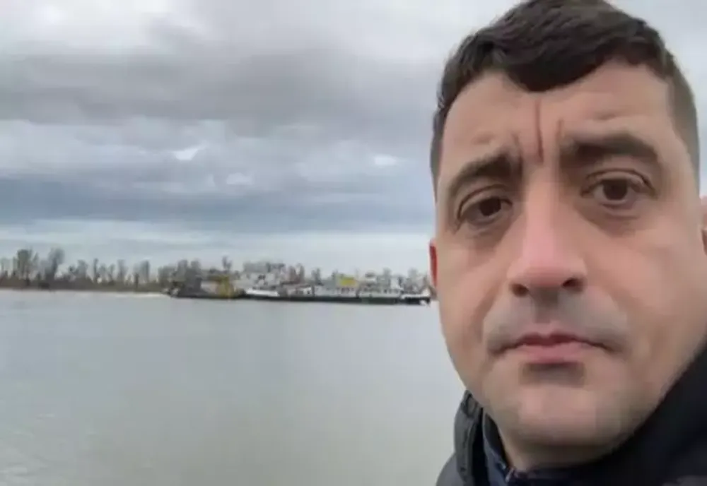 Serviciul de Securitate al Ucrainei (SBU) a anunțat că interdicția de a intra pe teritoriul Ucrainei pentru liderul AUR, George Simion, va fi menținută și prelungită