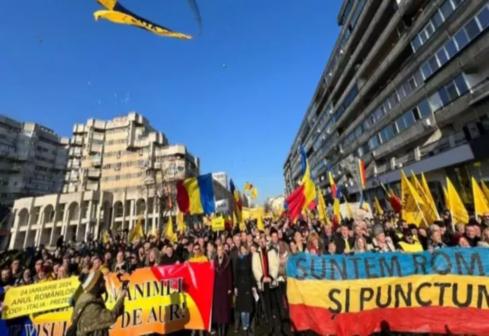Marș cu mii de participanți organizat de AUR la Iași - FOTO