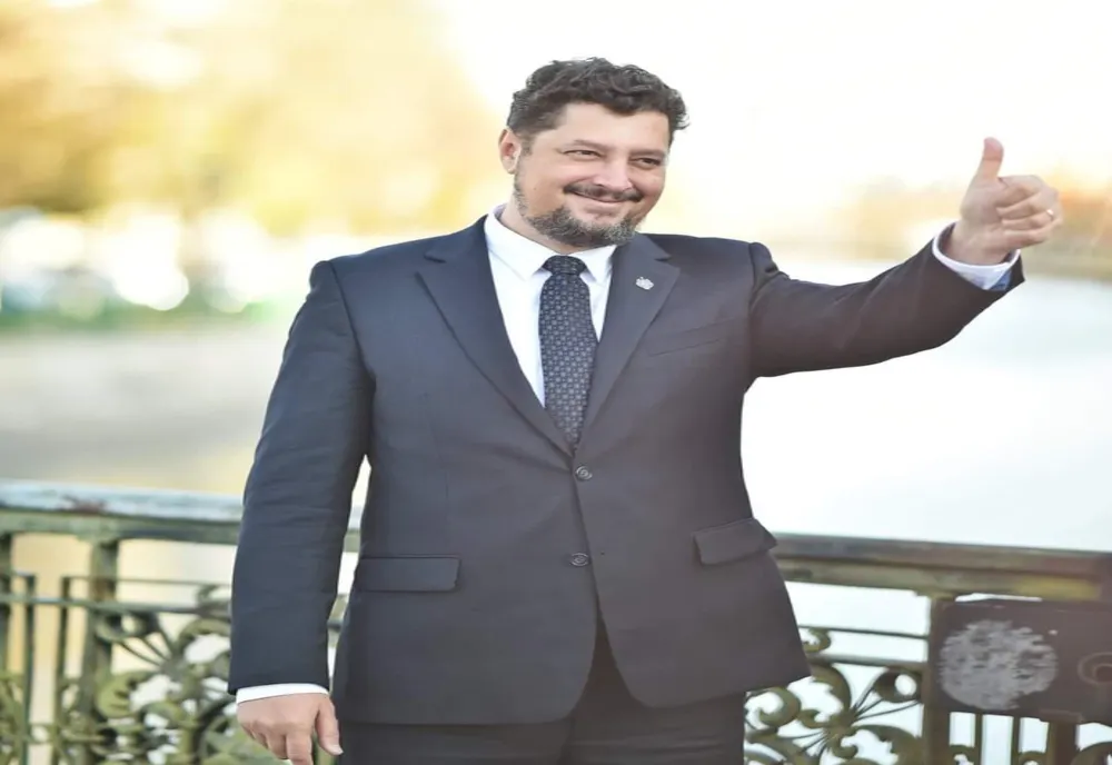 Peste 1.600 de oameni au participat la Marşul Unirii organizat de Alianţa pentru Unirea Românilor la Focşani, alături de liderul AUR, Claudiu Târziu