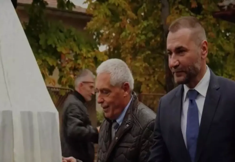 GABRIEL FLOREA (AUR): ”BUSTUL REGELUI CAROL I, DONAT MUZEULUI ROMÂNESC DIN PORDIM ESTE UN OMAGIU ADUS PRIETENIEI ȘI MEMORIEI COMUNE ROMÂNO-BULGARE” 