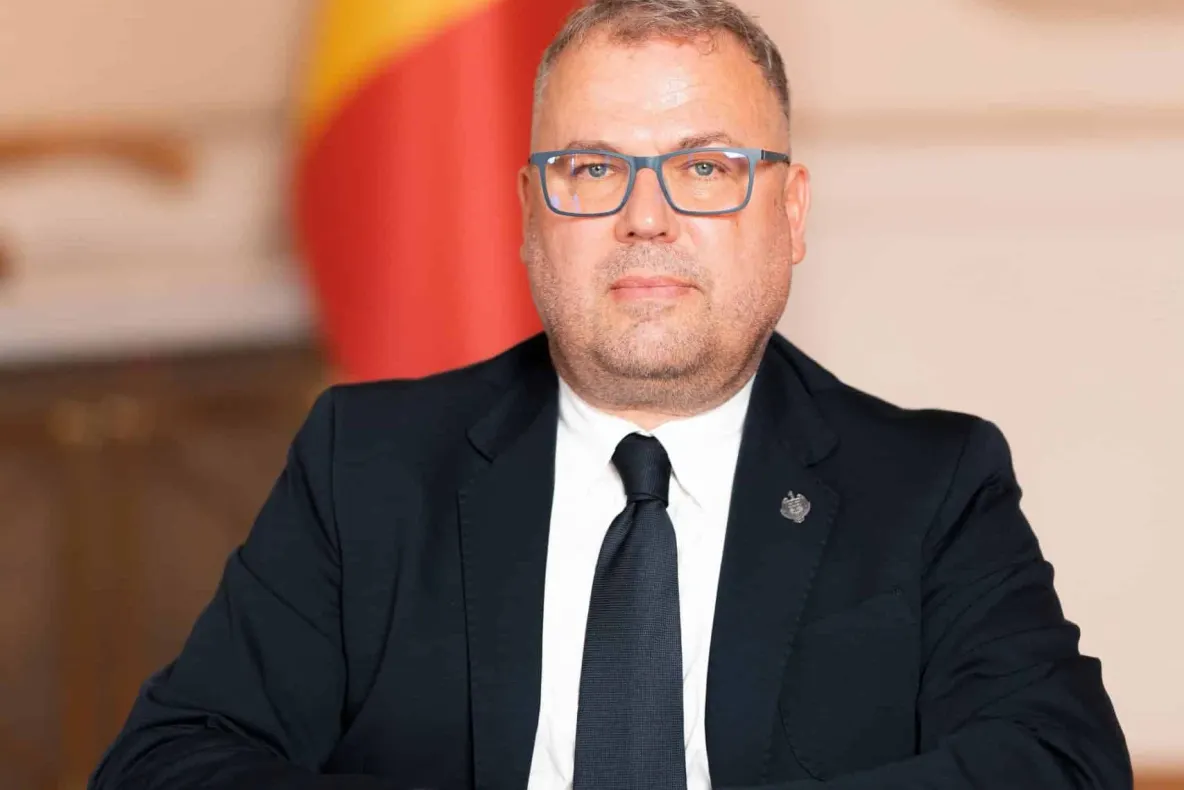 Deputatul AUR Florin Cornel Popovici cere demisia lui Grindeanu: Să știți că românii nu vă bagă în seamă. Garantat! Cel mult, vă bagă pe altundeva