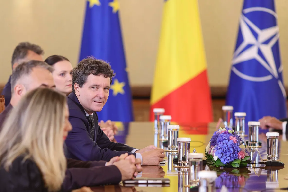 Discuții informale la Cotroceni. Nicușor Dan le cere partidelor să dea o șansă noului guvern. Două variante sunt pe masă pentru funcția de premier