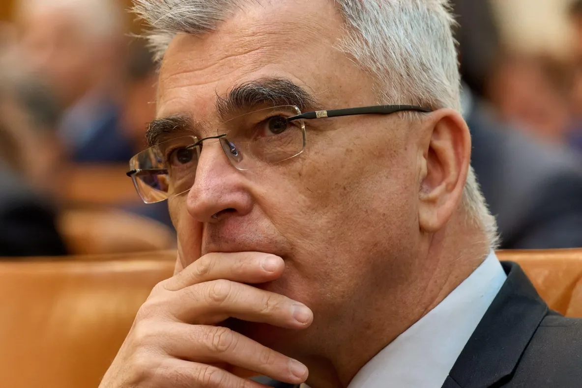 AUR acuză împrumuturi „pe care nu ni le mai permitem”. Petrișor Peiu cere tăieri imediate de cheltuieli