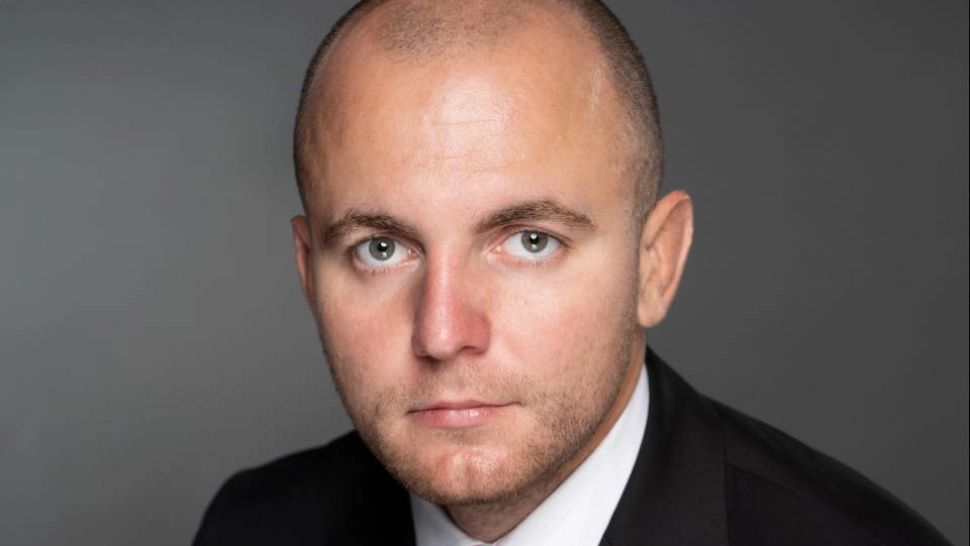 Andrei Gușă (AUR) propune referendum național pentru garantarea plăților în numerar, după modelul Elveției