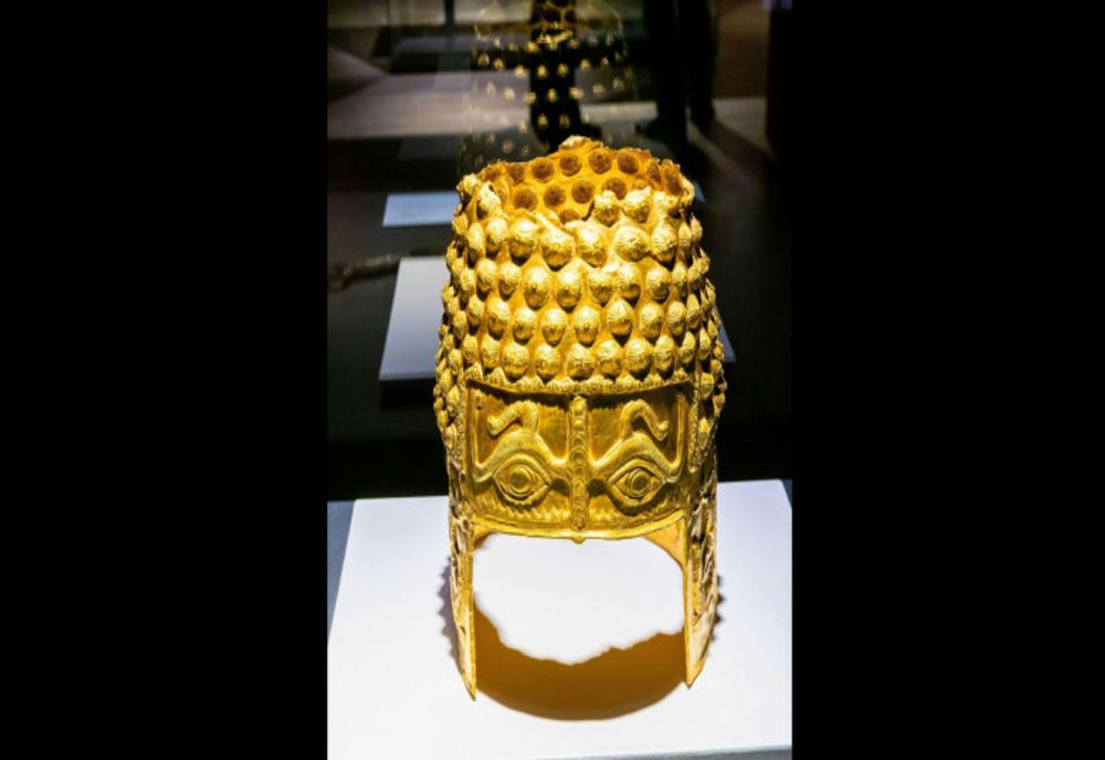 AUR SOLICITĂ O ANCHETĂ PRIVIND FURTUL PIESELOR DIN TEZAURUL DACIC EXPUSE ÎN OLANDA