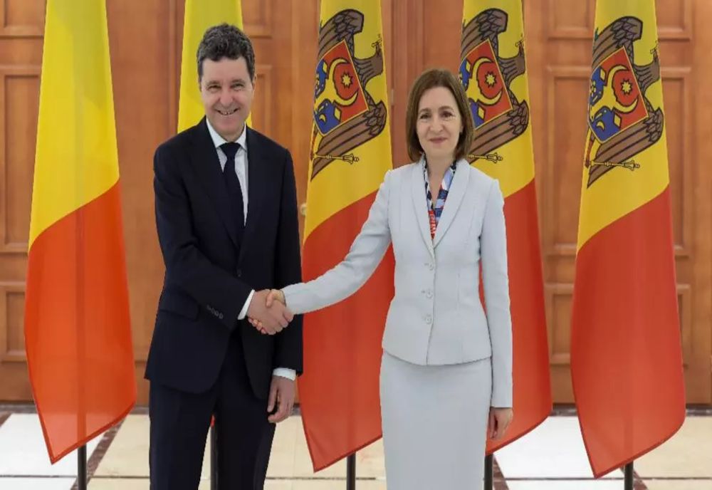 PREȘEDINTELE DAN ÎI ÎNDEAMNĂ PE CETĂŢENII REPUBLICII MOLDOVA CARE TRĂIESC ÎN ROMÂNIA SĂ VOTEZE DUMINICĂ