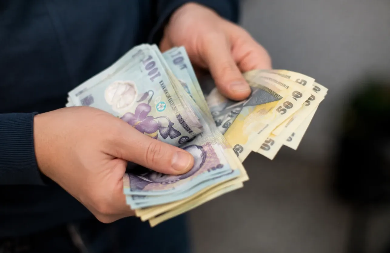 Proiectul Legii salarizării bugetarilor amplifică discrepanţele existente între diferite categorii de personal (sindicate)