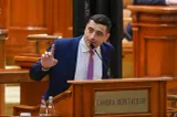 George Simion, mesaj de forță după ce AUR a ajuns la 90 de parlamentari: „Semnăm și votăm orice moțiune și suspendare. Oricând, fără trădători”