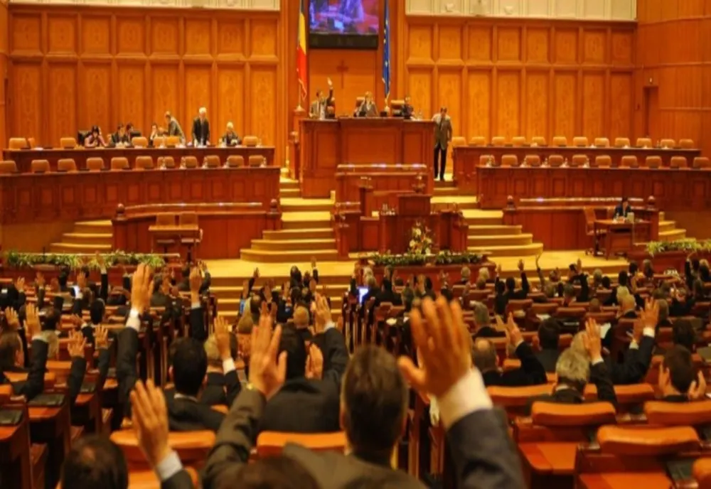 Furt pe față: Din cele 217 amendamente pe care partidul AUR le-a înscris pentru dezbatere, 169 au disparut