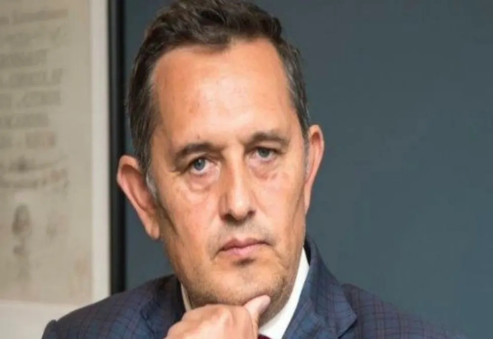 AVOCATUL GHEORGHE PIPEREA (AUR) LANSEAZĂ UN ATAC DUR LA ADRESA LUI MIRCEA GEOANĂ: A CONTRIBUIT LA DISTRUGEREA SECTORULUI AGRICOL ROMÂNESC ȘI A INDUSTRIEI ALIMENTARE