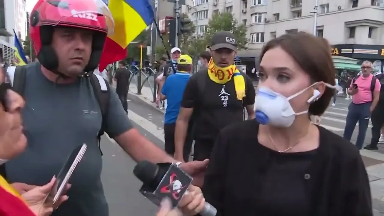 Echipa Realitatea Plus, agresată la protestul ciobanilor