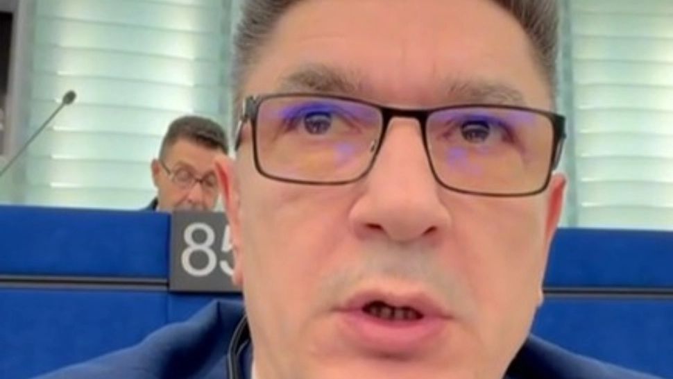 Luis Lazarus, atac dur la adresa coaliției: ”Nu aveți curaj să cereți beneficii pentru români”- VIDEO