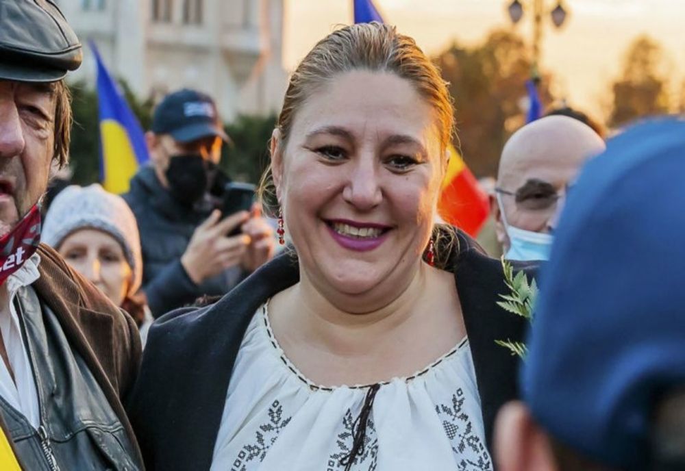 Diana Șoșoașcă, parlamentar AUR: Iohannis să-și ia un costum special. Eu nu-mi fac acest test Covid-19