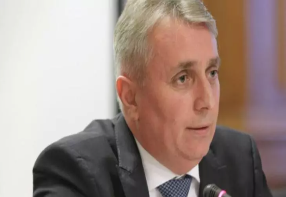 AUR îl cheamă pe ministrul Lucian Bode să dea socoteală la "Ora Guvernului" din plenul Camerei Deputaţilor