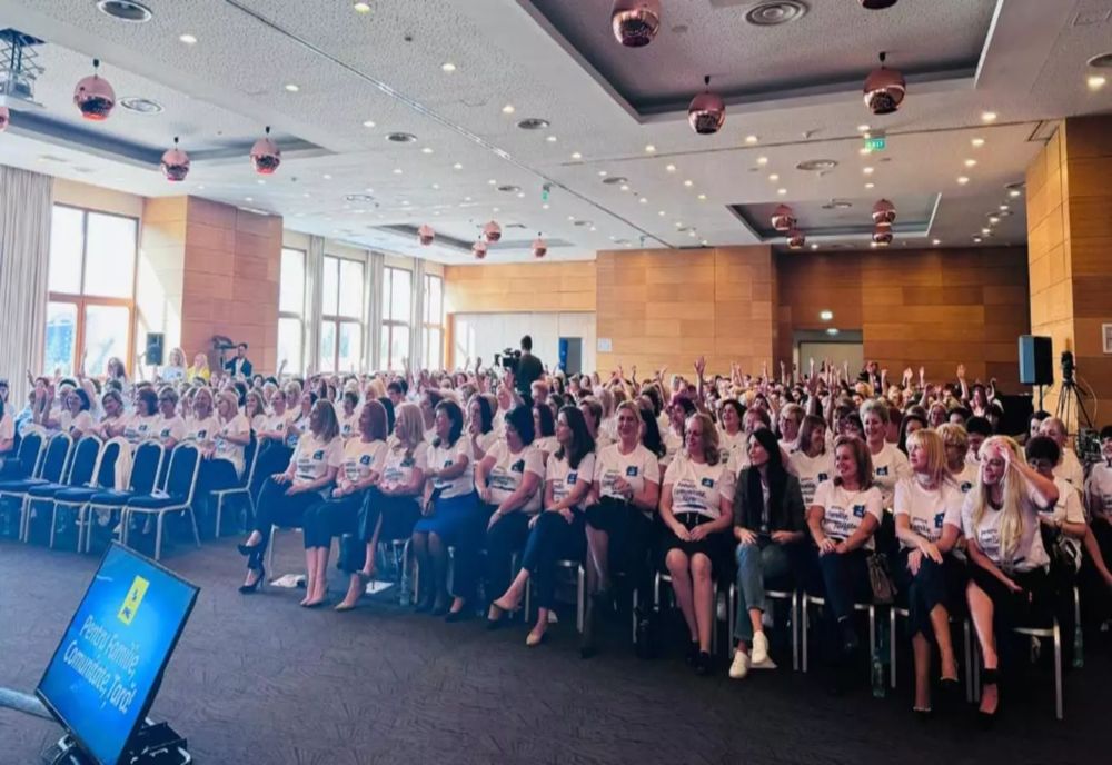 DOAMNELE LIBERALE ÎL SUSȚIN PE NICOLAE CIUCĂ LA ALEGERILE PREZIDENȚIALE