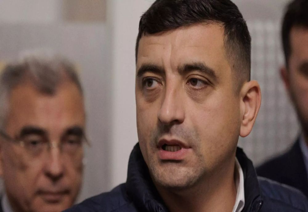 GEORGE SIMION SPUNE CĂ A INTRAT ÎN TURUL 2 AL ALEGERILOR PREZIDENȚIALE: ”AM OBȚINUT O VICTORIE MARE. NU ASCULTAȚI DE SONDAJE MINCINOASE”