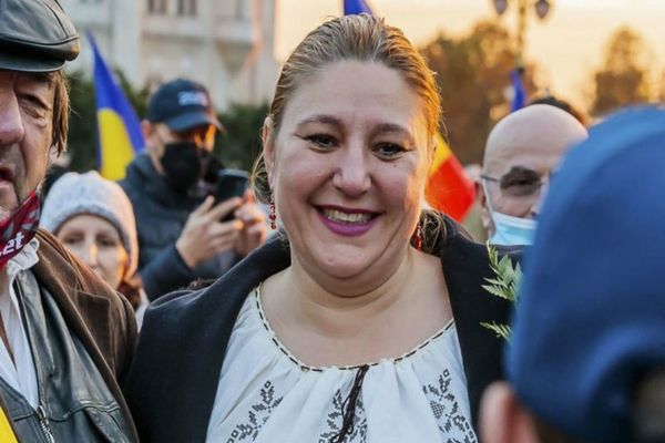 Diana Șoșoașcă, parlamentar AUR: Iohannis să-și ia un costum special. Eu nu-mi fac acest test Covid-19