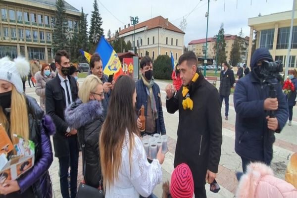 Liderul AUR, atac dur la USR: „Umorul e bun doar dacă facem mișto de credincioși?”