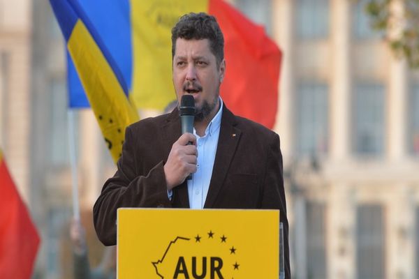 Claudiu Târziu, atac la Guvern: Masca a fost impusă din incompetență și interes mercantil. Este ineficientă!