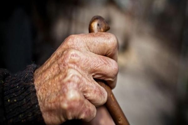 Alocarea Guvernului pentru asistenţa socială acoperă doar primele cinci luni ale anului