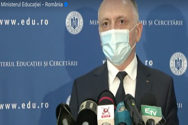 Sorin Cîmpeanu: Vacanţa de primăvară va fi prelungită şi va dura din data de 2 aprilie până în 4 mai