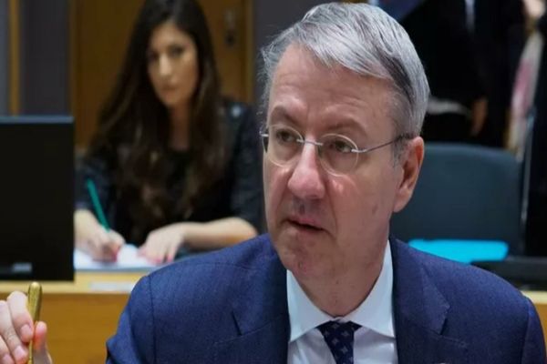 Ambasadorul României în Grecia, George Ciamba, a murit