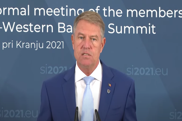 Iohannis, reacție de ULTIMĂ ORĂ: Astăzi avem aproximativ 15.000 de cazuri de COVID-19 și 330 de decese. Este o CATASTROFĂ!