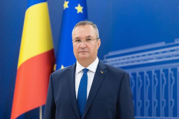Generalul pe care l-ar fi plagiat premierul Ciucă: Putea să citeze jumătate de pagină, că era băiat deștept