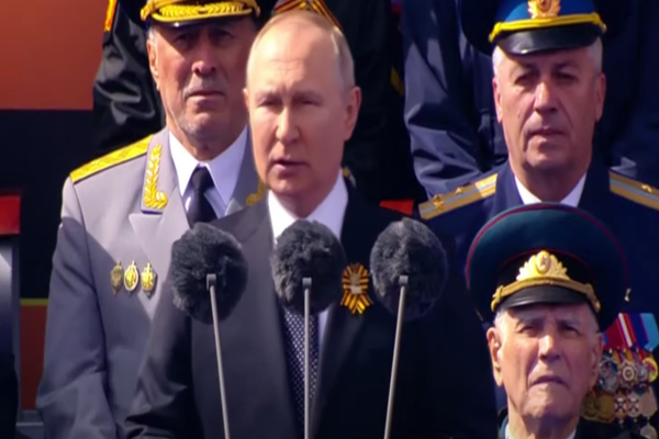 Rusia sărbătorește Ziua Victoriei. Putin: „Luptați pentru securitatea Rusiei”