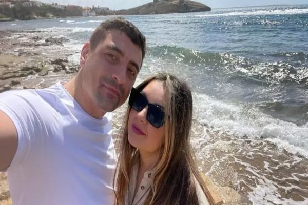 George Simion, prima fotografie cu viitoarea mireasă. Liderul AUR se pregătește de nuntă cu 41 de perechi de nași - FOTO