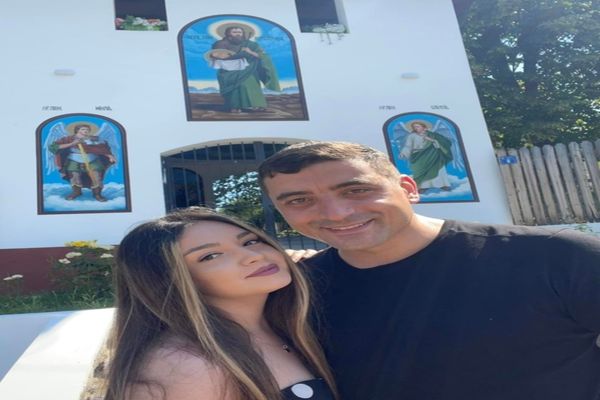 George Simion îşi face nuntă cu ajutorul donațiilor. Peste 10.000 de oameni, așteptați la marele eveniment