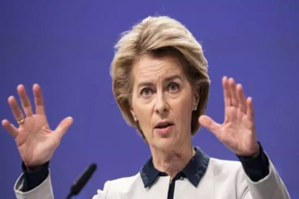 AUR DEPUNE MOȚIUNEA DE CENZURĂ ÎMPOTRIVA URSULEI VON DER LEYEN