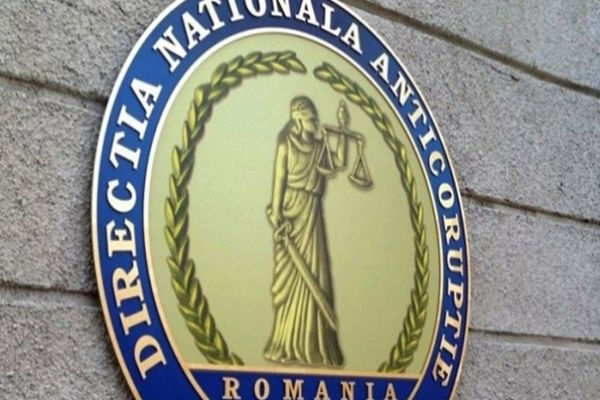  Președintele Consiliului Județean Constanța urmărit penal de DNA într-un dosar de luare de mită