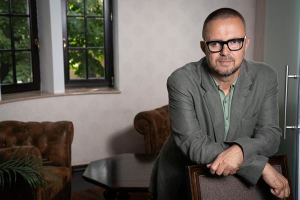 Regele pariurilor din România intră în presă! Devine asociat cu Orlando Nicoară, unul dintre interpușii rezerviștilor Statului Paralel