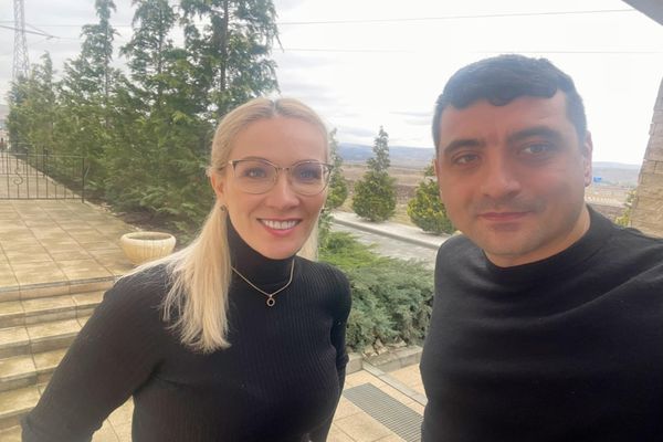 Ramona Ioana Bruynseels, președinta Organizației de Femei a AUR: ”Subliniez încă o dată, AUR nu își dorește să scoată România din Uniunea Europeană”