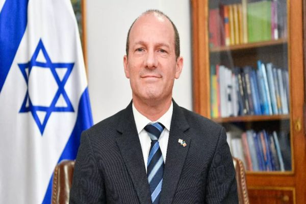 Ambasadorul Israelului în România, interviu extraordinar la Realitatea Plus: „Am știut că va urma ceva. Va fi pace doar dacă punem punct Iranului. A condamna nu este suficient”