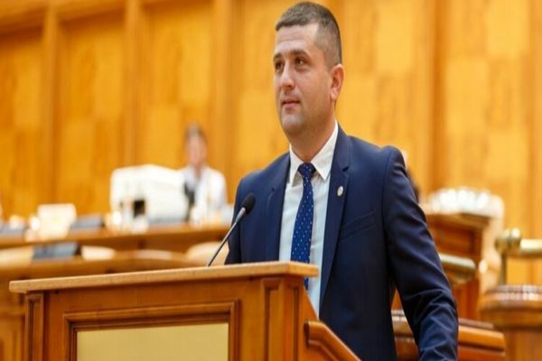Ministrul rezist de la Apărare, vizat de o moțiune simplă. Radu Miruță, acuzat că face declarații iresponsabile