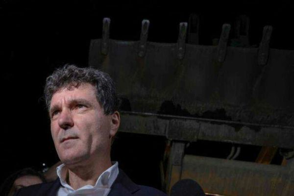 „KLAUS IOHANNIS A PLECAT. NEMULȚUMIRILE OAMENILOR FAȚĂ DE CLASA POLITICĂ RĂMÂN” – REACȚIA LUI NICUȘOR DAN LA DEMISIA LUI IOHANNIS