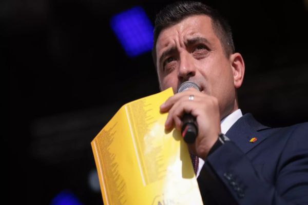 GEORGE SIMION ACUZĂ: „IOHANNIS LA SCHI, ÎN TIMP CE ȚARA FIERBE!”