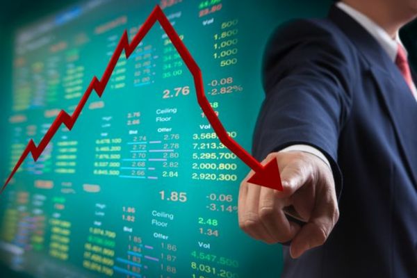 ROMÂNIA SE PREGĂTEȘTE PENTRU O NOUĂ CRIZĂ ECONOMICĂ: AVERTISMENTUL ECONOMIȘTILOR: VA FI NEVOIE DE NOI TAXE