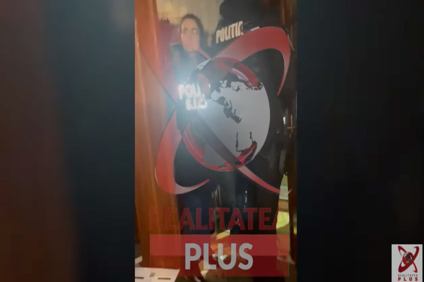 EXCLUSIVITATE LA CULISELE STATULUI PARALEL. CUM AU DESCINS POLIȚIȘTII PESTE OAMENI CARE ÎL SUSȚIN PE CĂLIN GEORGESCU