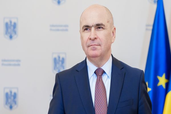 AU ÎNCEPUT CONSULTĂRILE LA COTROCENI. ILIE BOLOJAN I-A CONVOCAT PE LIDERII PARTIDELOR PARLAMENTARE: TENSIUNI PE TEMA TRIMITERII DE TRUPE ÎN UCRAINA