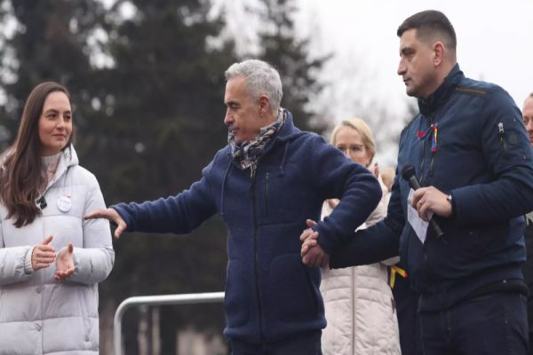 SIMION REVINE LA SCENARIUL CĂLIN GEORGESCU PREMIER: ”DACĂ DUMNEALUI ŞI-AR DORI ACEST LUCRU, DA”