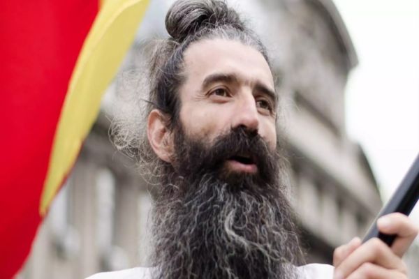 „STEGARUL DAC” A FOST ARESTAT PREVENTIV: CEZAR AVRĂMUȚĂ, RIDICAT DE POLIȚIE DUPĂ RESPINGEREA CONTESTAȚIEI