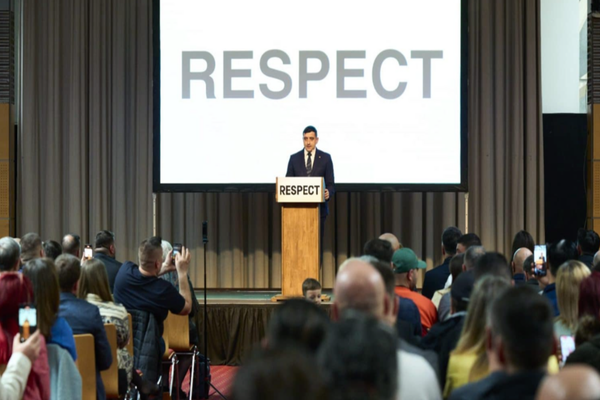 GEORGE SIMION ÎI RĂSPUNDE LUI DAN ȘUCU: ”ROMÂNIA NU SE VA ABATE DE LA PARCURSUL SĂU EUROPEAN ȘI ATLANTIC”