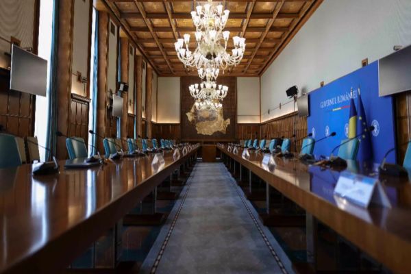 NOUL PLAN DE MĂSURI: LIDERII COALIȚIEI SE ÎNTÂLNESC ASTĂZI. ZI DECISIVĂ LA GUVERN