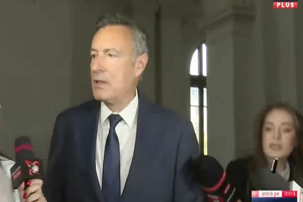 FLORIAN COLDEA A AJUNS ÎN FAȚA MAGISTRAȚILOR. DAN TOCACI ȘI DORU TRĂILĂ, ACUZAȚI ȘI EI ÎN DOSAR, MUȚI ÎN FAȚA ÎNTREBĂRILOR JURNALISTEI ALESSIA PĂCURARU - VIDEO 