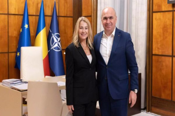 CUM ÎNCEARCĂ BOLOJAN SĂ-ȘI SALVEZE IMAGINEA CU NADIA COMANECI, ÎN TIMP CE SE PREGĂTEȘTE SĂ CONCEDIEZE PESTE 10.000 DE ANGAJAȚI DIN PRIMĂRII