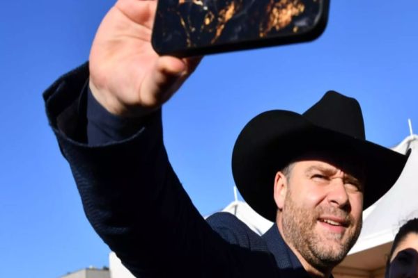 LUIS LAZARUS, DEZVĂLUIRI INCENDIARE: CIPRIAN CIUCU AR FI AFLAT CĂ TREBUIE SĂ CANDIDEZE LA PRIMĂRIA GENERALĂ PE CÂND SE AFLA ÎN GRĂDINA BOTANICĂ - VIDEO